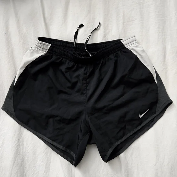 NWOT Womens Nike Dri-Fit Running Shorts - Picture 2 of 6